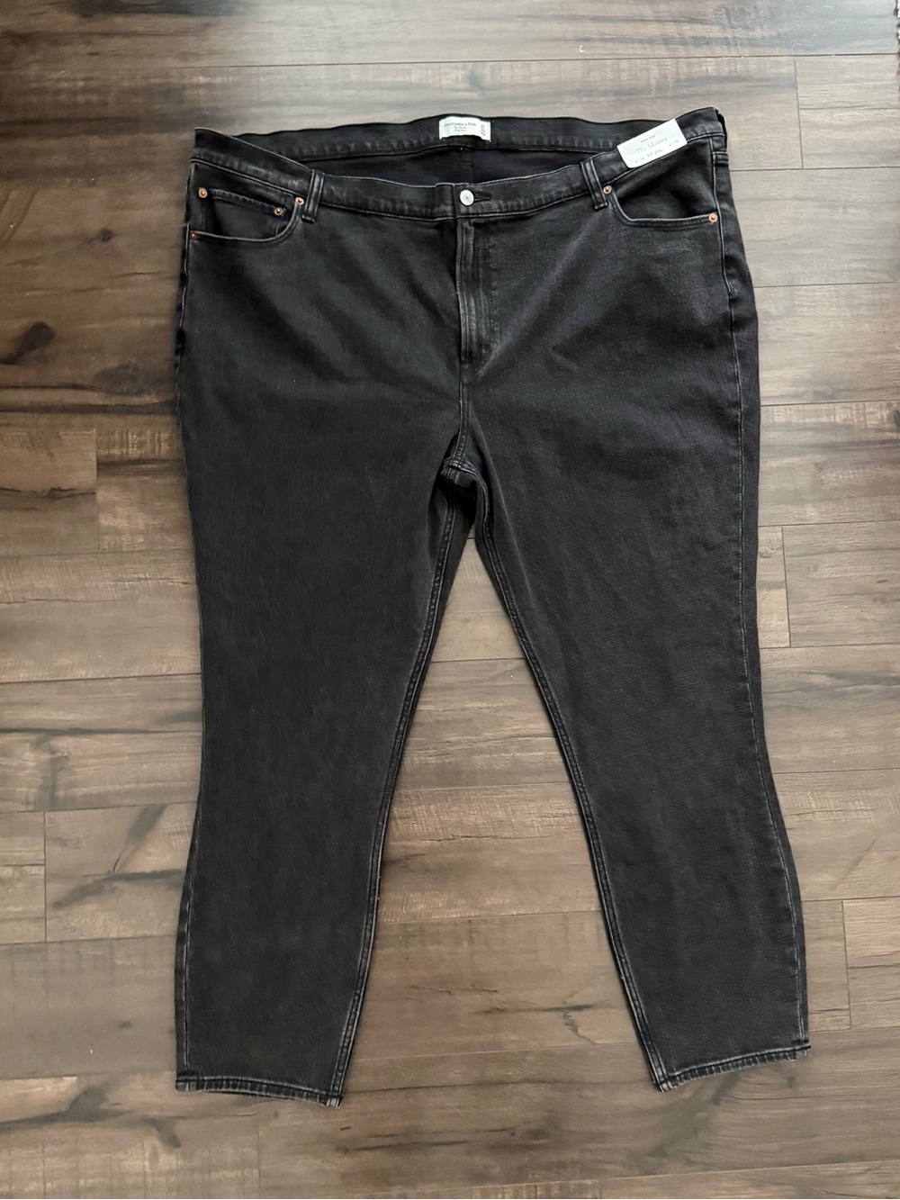 Abercrombie & Fitch Black High Rise Cropped Skinny Jeans Women’s 37 NWT